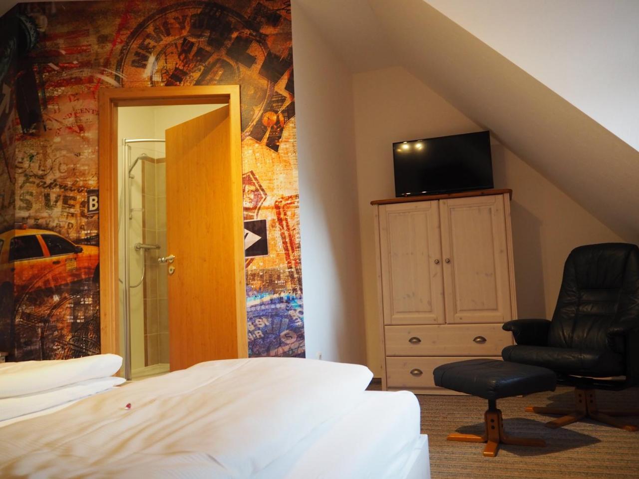 Hotel Paga - Parkgaststaette Ehrenburg Esterno foto